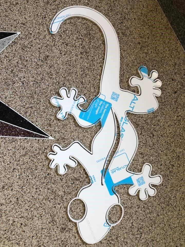 Gecko pose